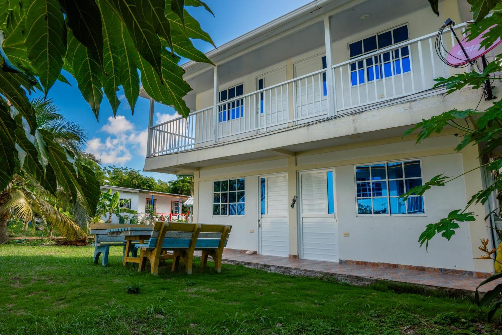 Posada Mango Tree South West Bay Εξωτερικό φωτογραφία
